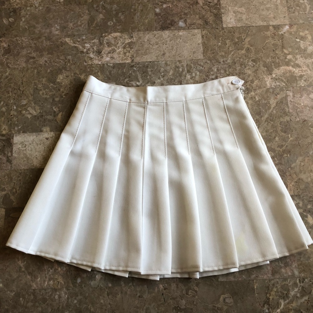 American Apparel tennis skirt ✨